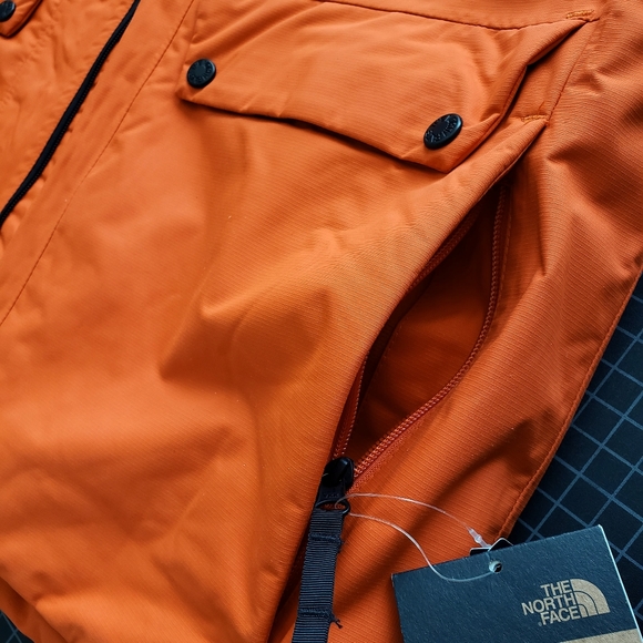 THE NORTH FACE GOLDMILL INSULATED PARKA - PAPAYA ORANGE/PICANTE RED - Picture 5 of 14
